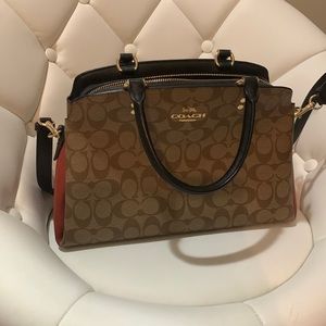 Coach Lillie Carryall Signature